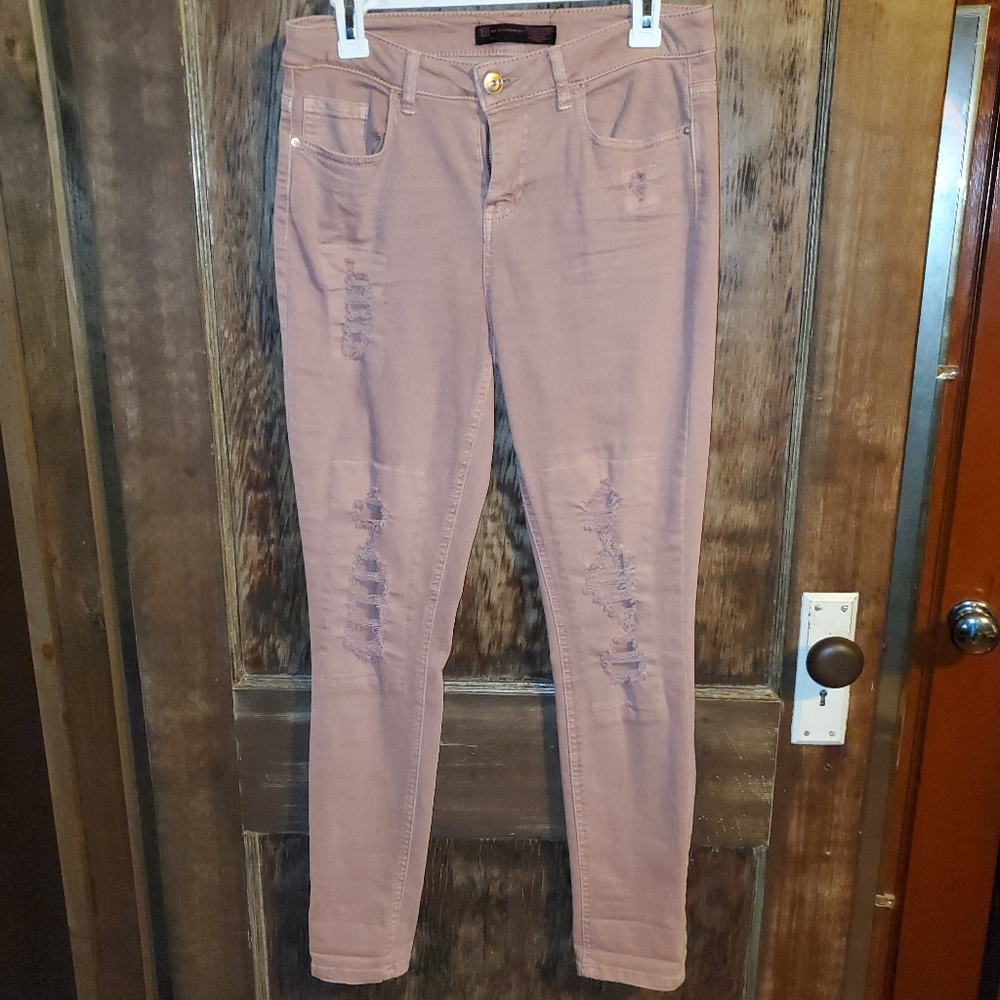 No Boundaries mauve Jean jeggings 11